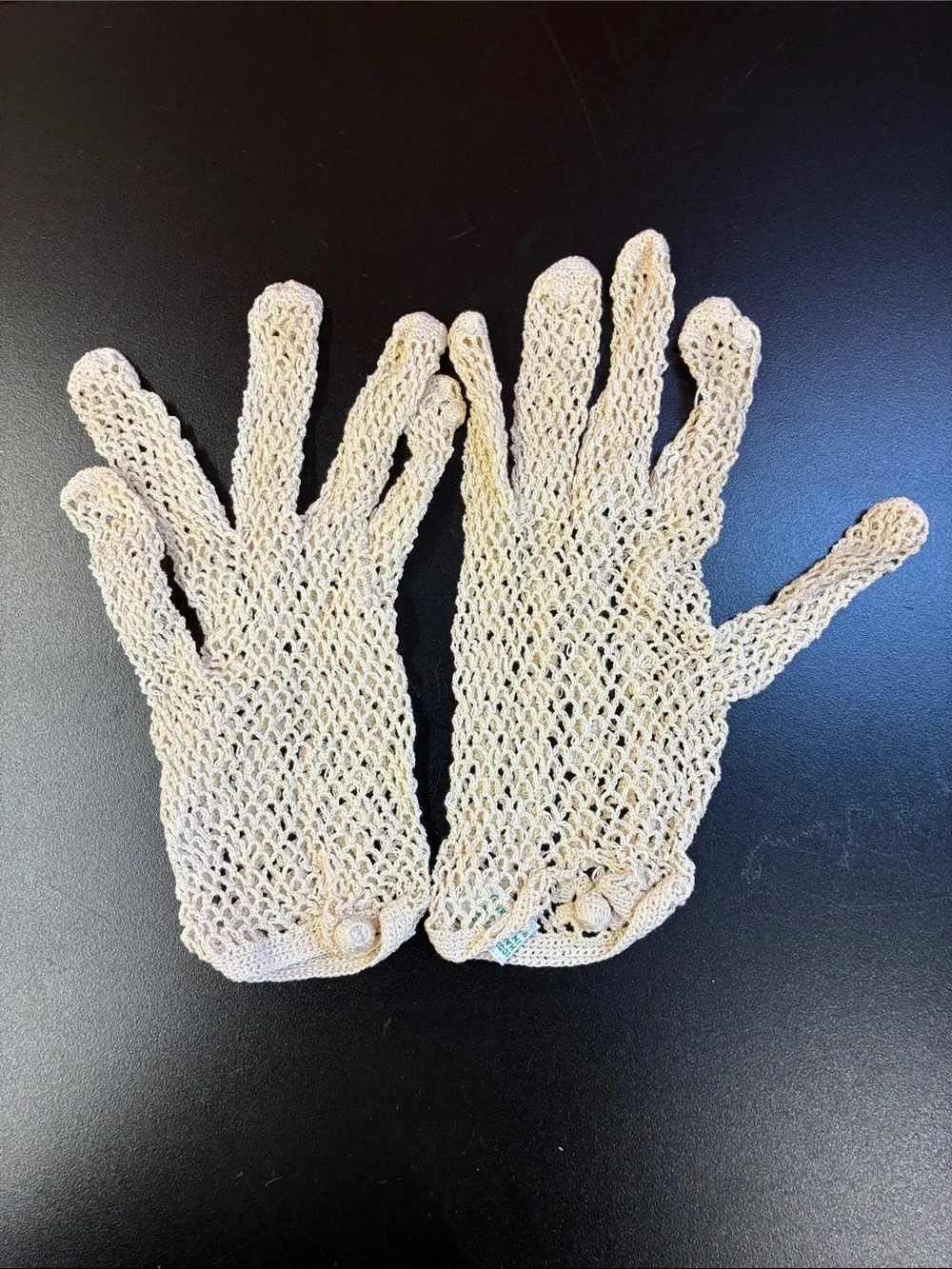 Handmade Crochet french pattern Lace Women's Gloves in Cream made in lebanon